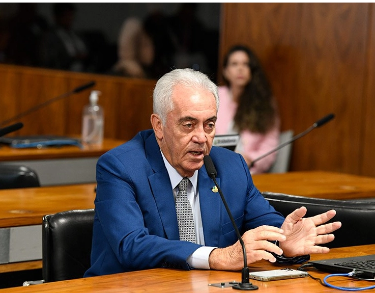 Otto Alencar aponta fragilidade de Hugo Motta e critica instabilidade na Câmara