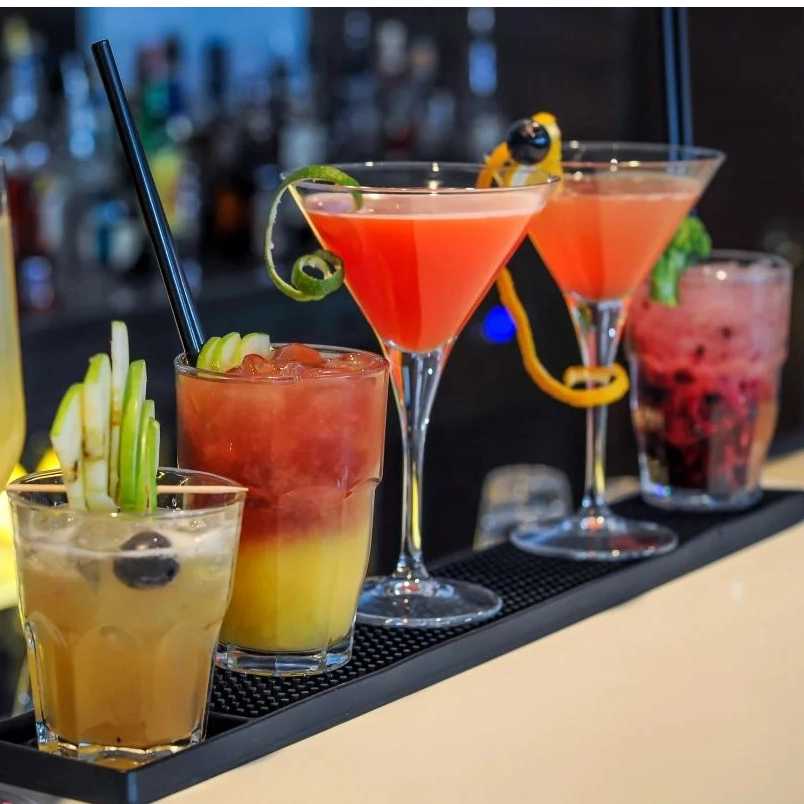 Sete são internados com suspeita de intoxicação por metanol após consumo de bebida na Bahia