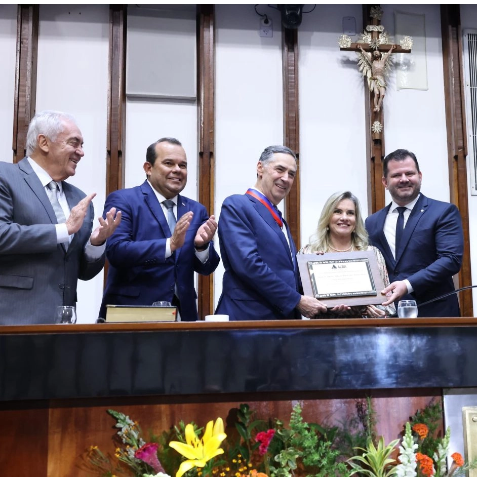 Luís Roberto Barroso é homenageado com título de cidadão baiano e Comenda 2 de Julho