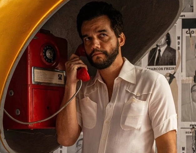 Wagner Moura celebra prêmio em Cannes e exalta cinema brasileiro