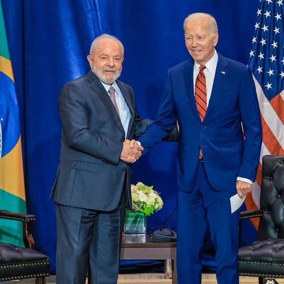 Biden e Lula discutem eleições e alívio de sanções à Venezuela e crise no Haiti