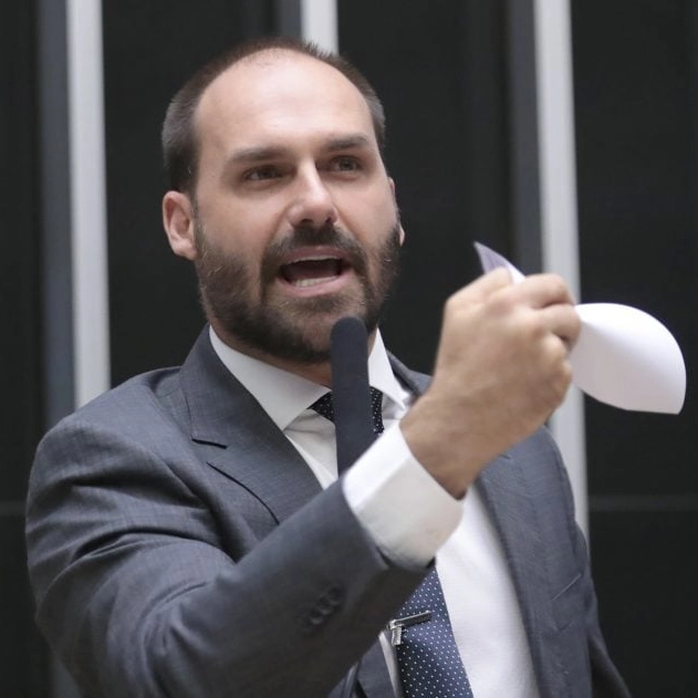 STF marca julgamento de denúncia contra Eduardo Bolsonaro