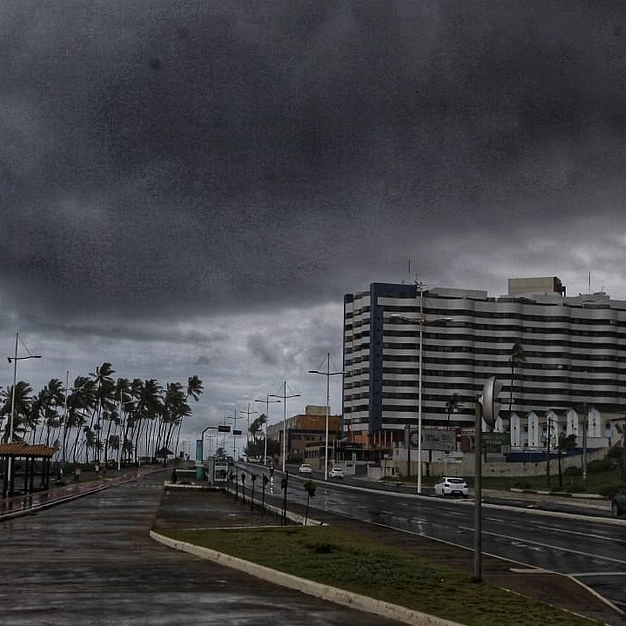 Salvador registra maior volume de chuvas no Brasil em 24h; confira bairros mais afetados