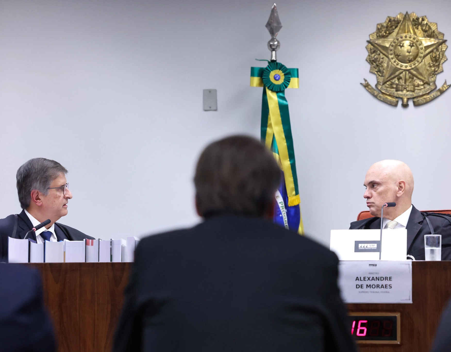 STF encerra interrogatórios de réus por tentativa de golpe e libera comunicação entre acusados