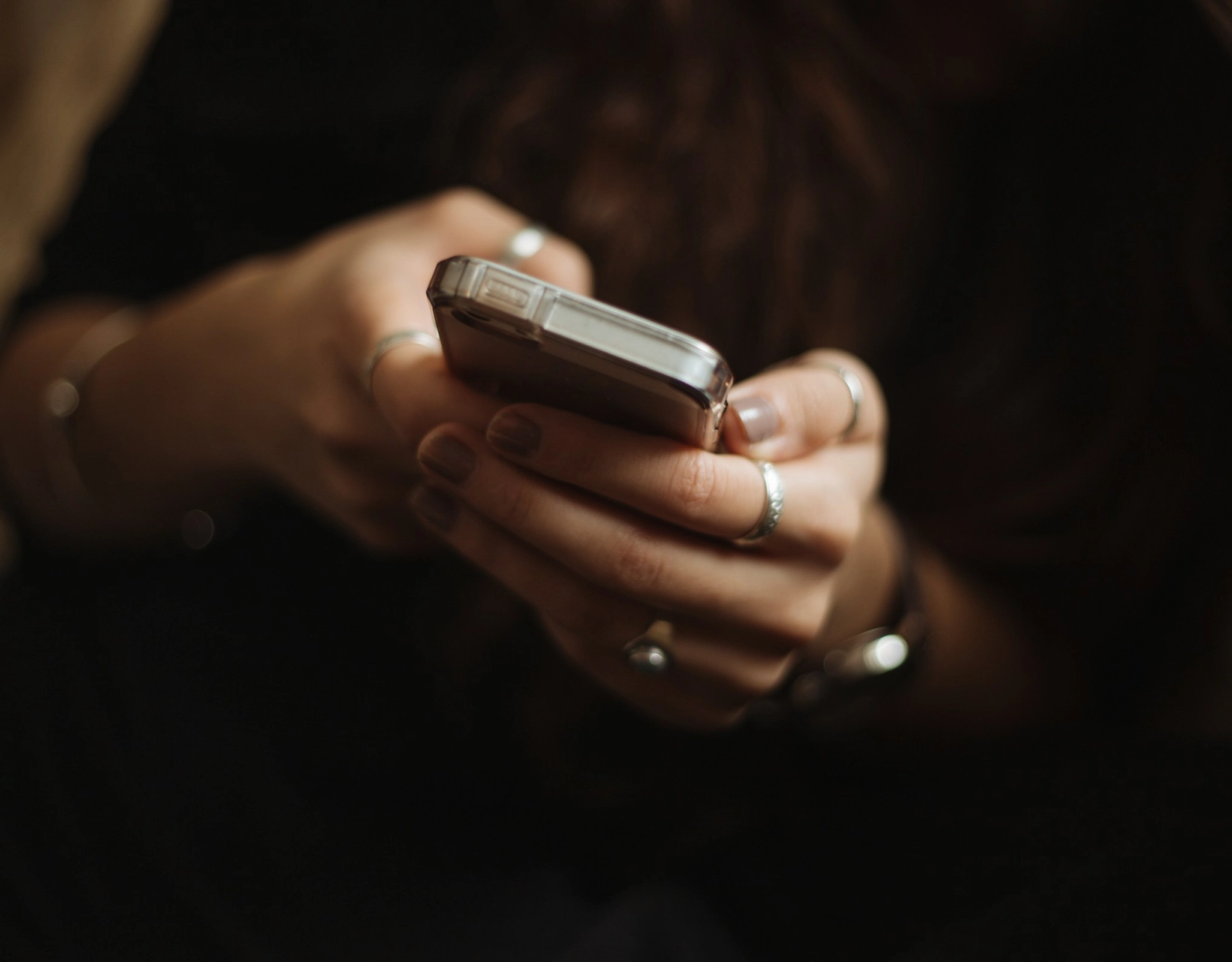 Após denúncia de Felca, Câmara dos Deputados discute 32 projetos contra adultização infantil na internet