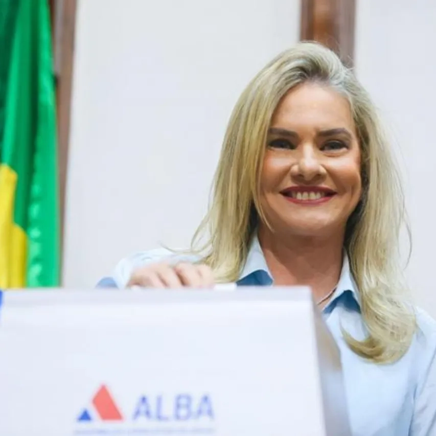 Veja: Ivana Bastos e Alan Sanches se desentendem na ALBA