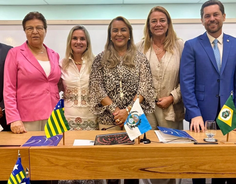 Ivana Bastos assume cargo no Colegiado de Presidentes da Unale