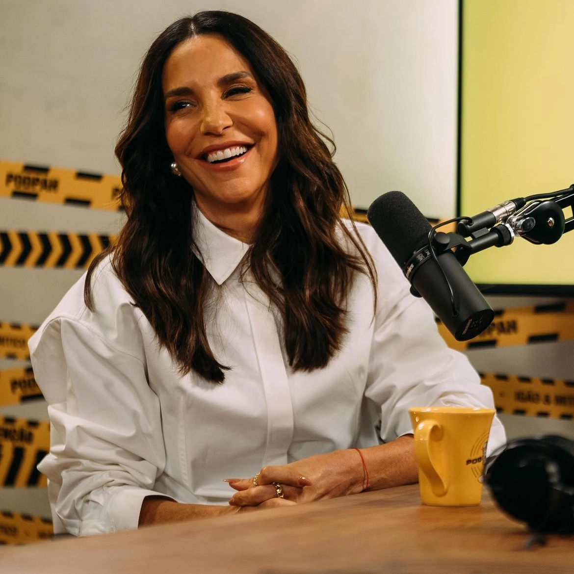 Ivete Sangalo fala da vida e carreira em podcast