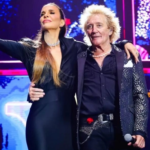 Em São Paulo, Ivete Sangalo se apresenta ao lado de Rod Stewart