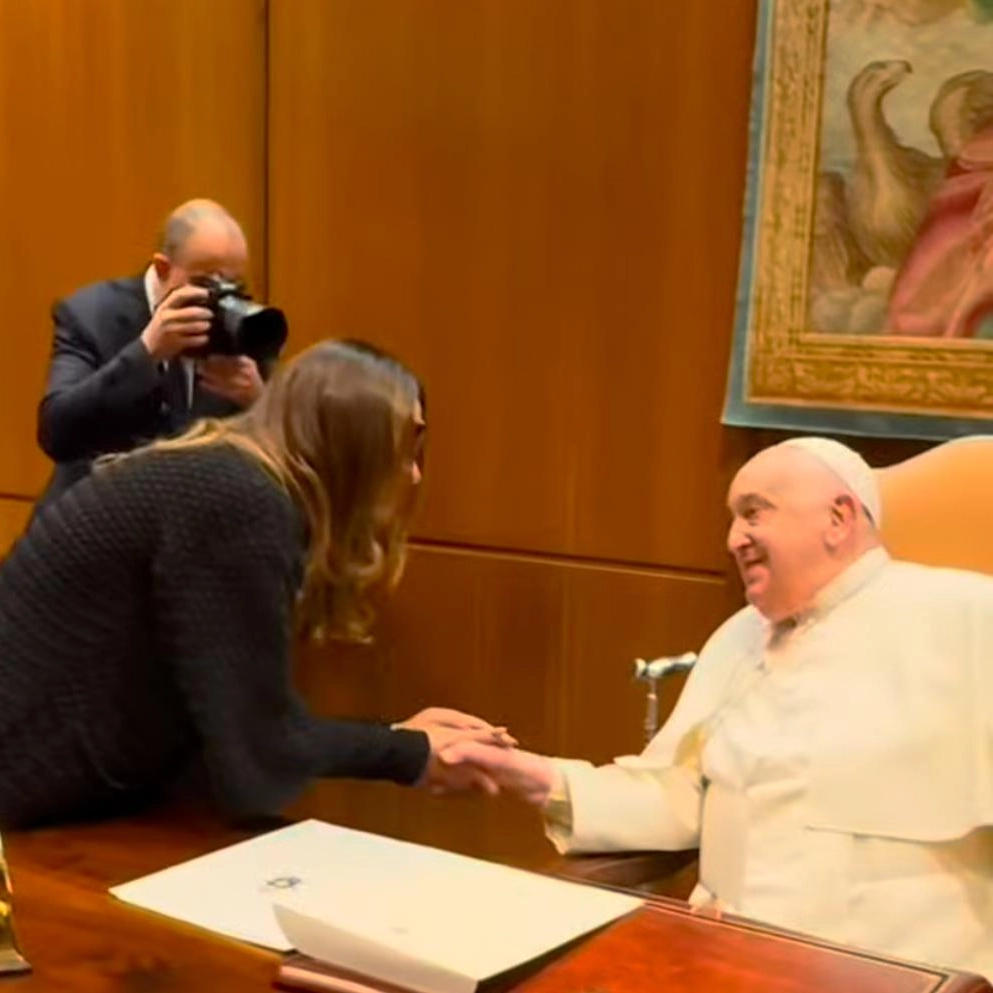 Janja se encontra com Papa Francisco