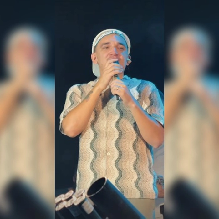 João Gomes se emociona ao encontrar professora em show: 'Obrigado por me ensinar a escrever'