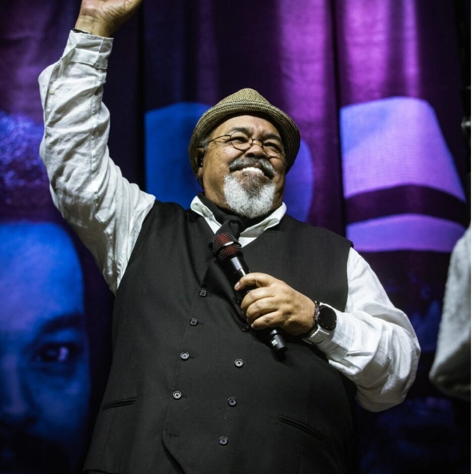 Jorge Aragão celebra 50 anos de carreira com show em Salvador