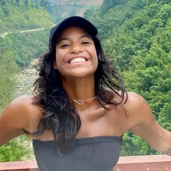 Corpo de brasileira morta em vulcão na Indonésia começa a ser repatriado nesta terça, diz Emirates