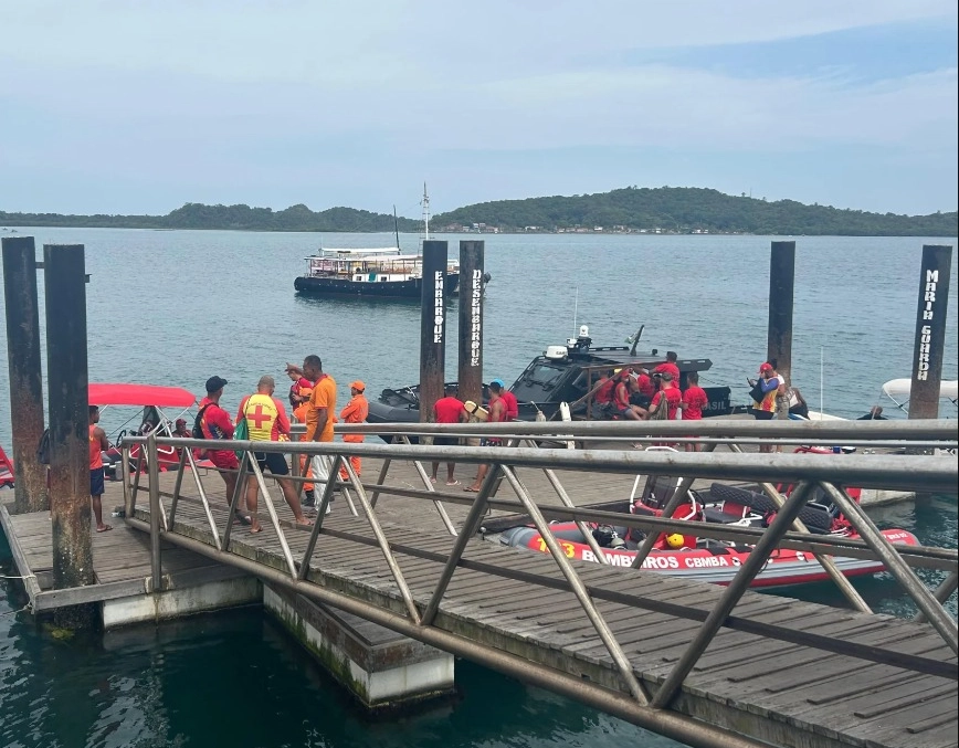 Embarcação que naufragou em Madre de Deus não tinha autorização para uso comercial, diz Marinha