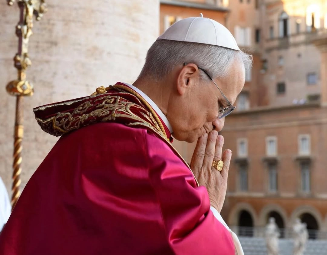 Papa Leão XIV herda contas de Francisco no X e Instagram