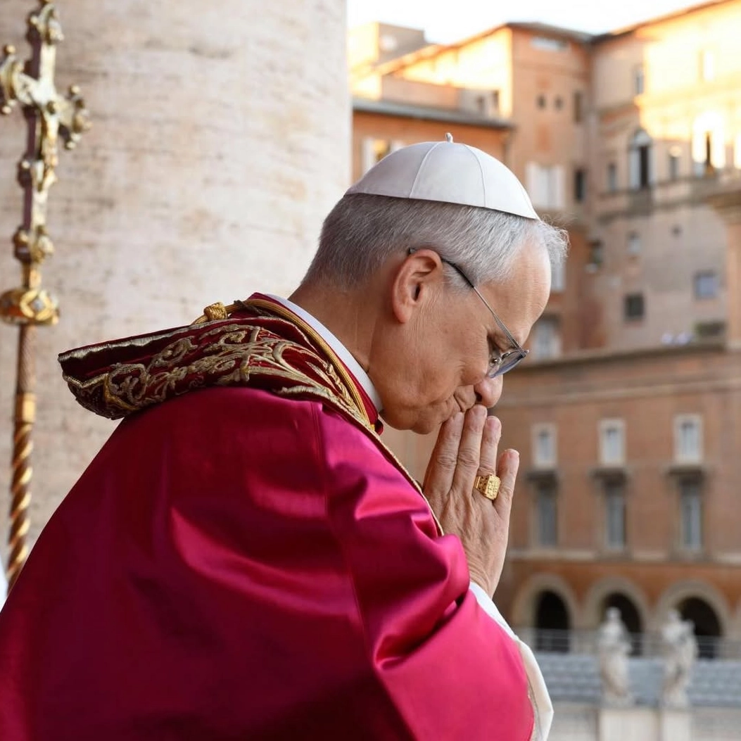 Papa Leão XIV herda contas de Francisco no X e Instagram