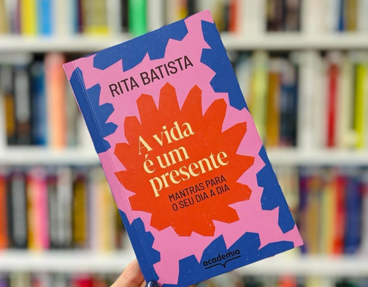 "A vida é um presente": Rita Batista lança seu primeiro livro