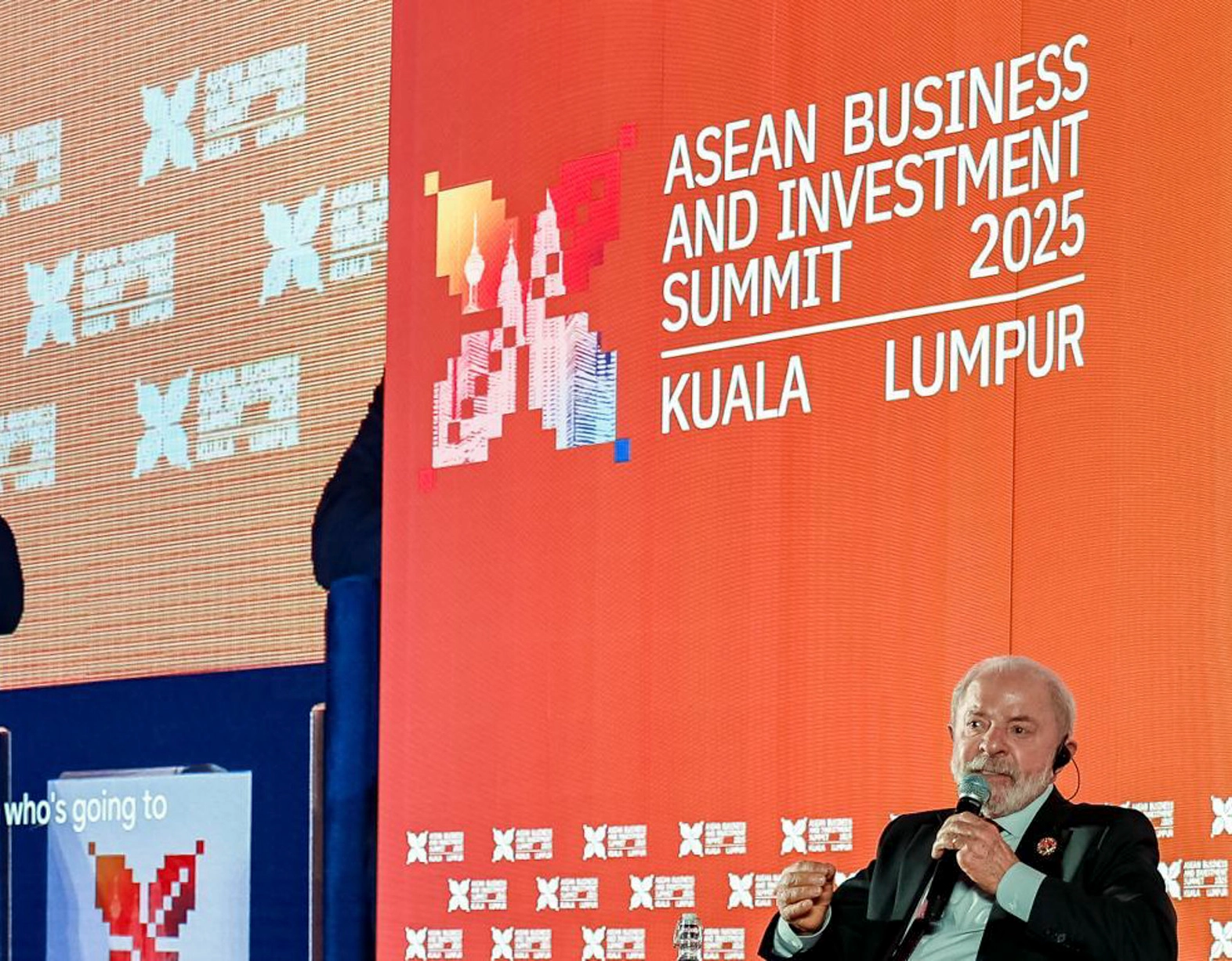 Em Kuala Lumpur, Lula convida empresários da Malásia a investir no Brasil: 'Mão dupla'