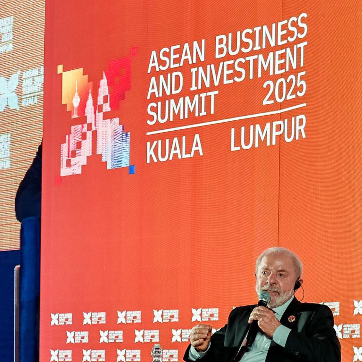 Em Kuala Lumpur, Lula convida empresários da Malásia a investir no Brasil: 'Mão dupla'