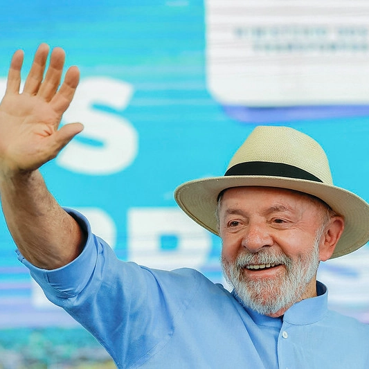 Lula cogita disputar novo mandato em 2026: 'Eles não voltarão'