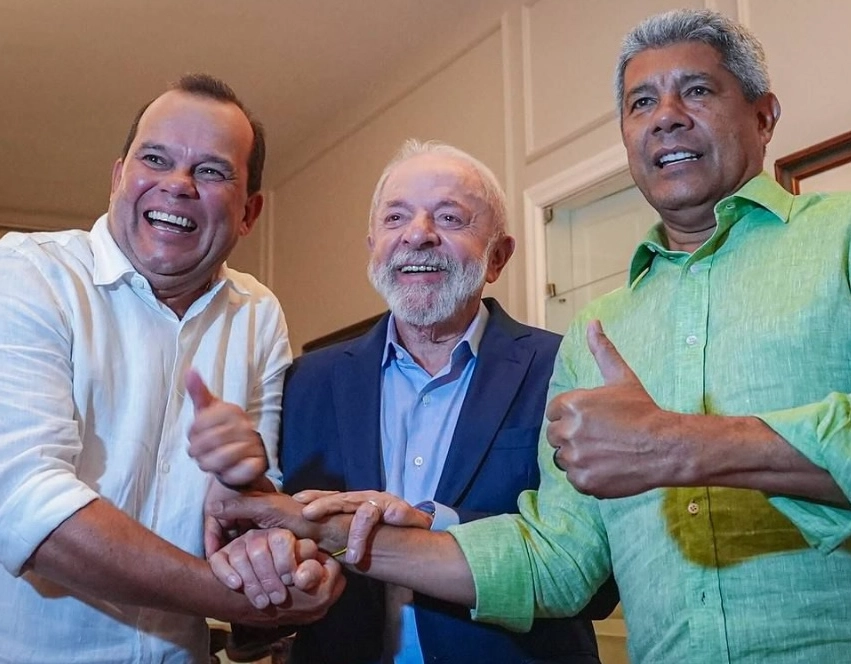 Lula chega a Salvador para celebrar os 202 anos da Independência da Bahia