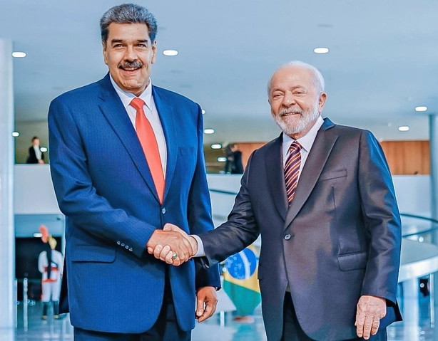 Lula bate o martelo e Brasil participará da posse de Nicolás Maduro