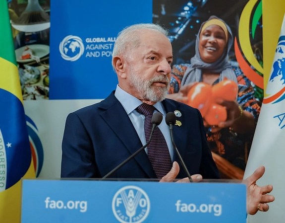 'Nem lembrava desse nome', diz Lula sobre Carla Zambelli