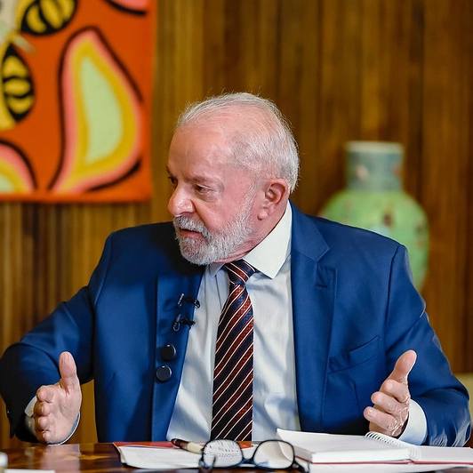 Lula fala em avaliar veto ao projeto que pode reduzir pena de Bolsonaro