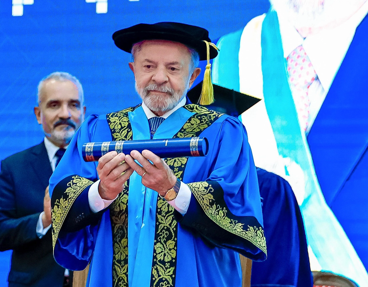Lula recebe título de Doutor Honoris Causa na Malásia e dedica homenagem ao povo brasileiro