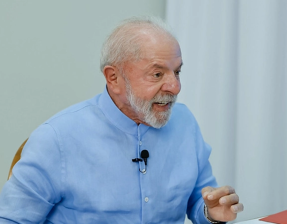 'Foi uma conversa extraordinariamente boa', diz Lula sobre telefonema com Donald Trump