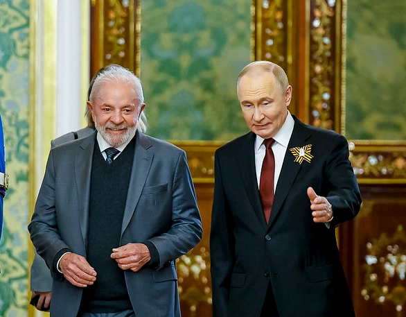 Lula e Putin conversam sobre guerra na Ucrânia
