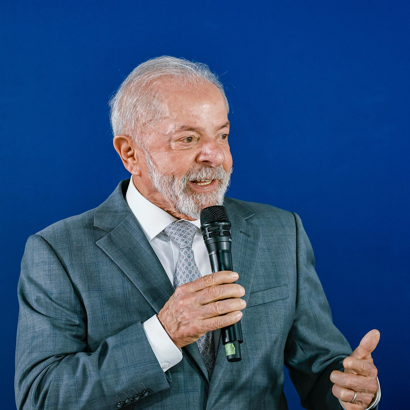 Lula diz que vai vetar projeto que reduz penas de Bolsonaro e réus do 8 de janeiro