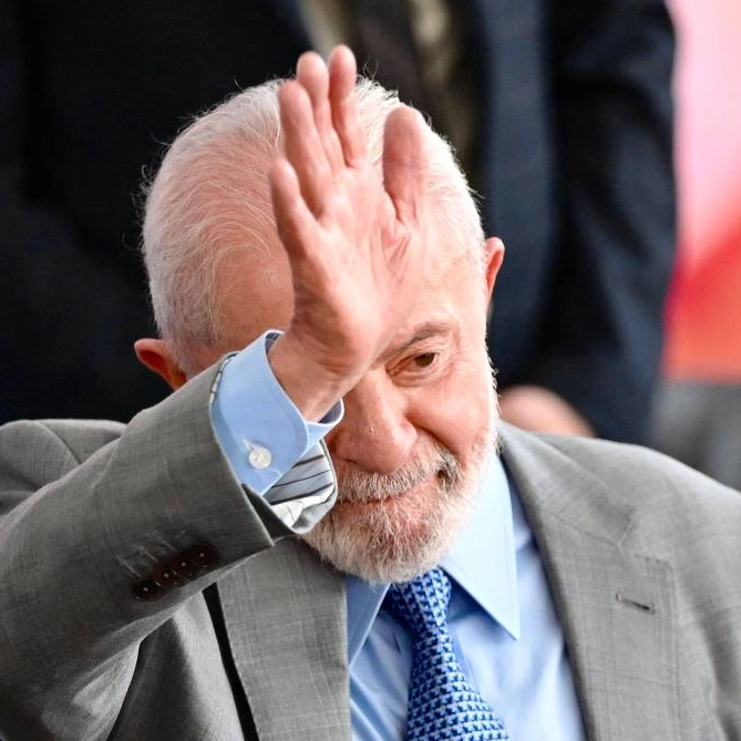 Lula veta projeto e decide manter saidinhas de presos para visita a familiares