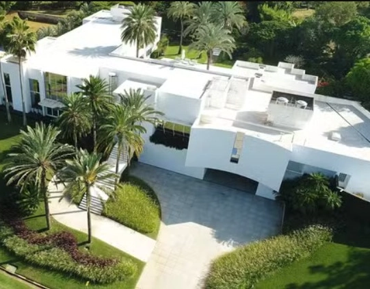 Justiça determina leilão da mansão de Ana Hickmann