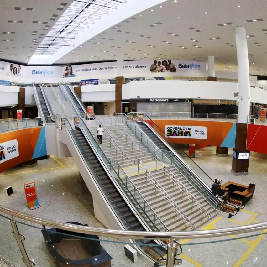 Velha rodoviária oferece balcão de informações e van até novo terminal