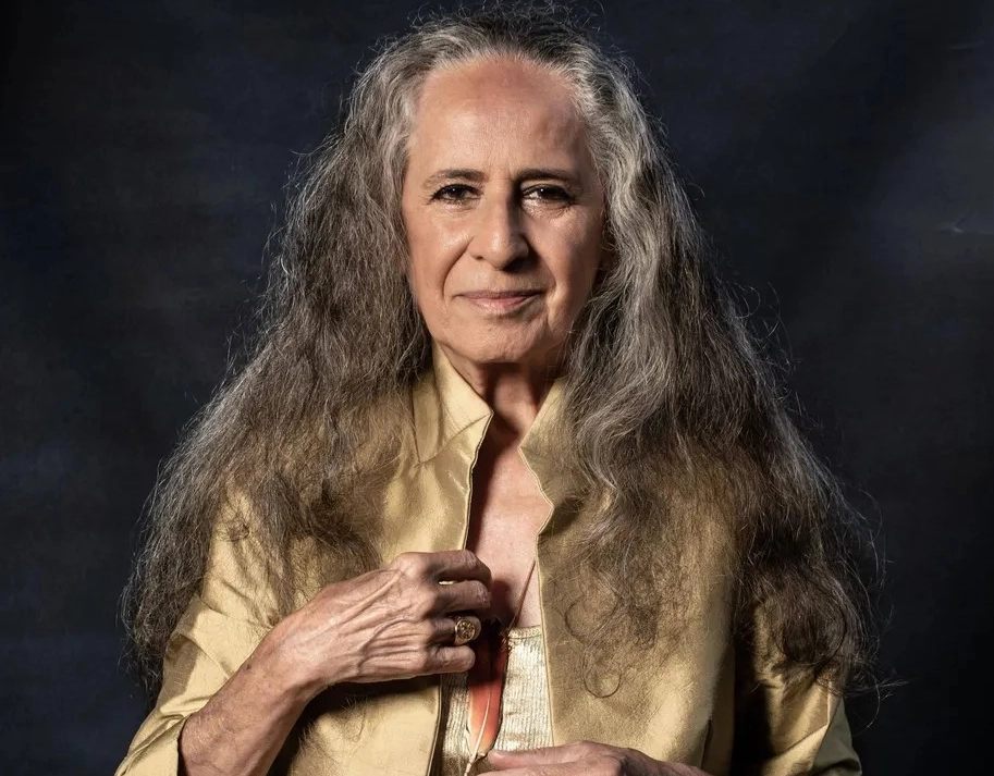 Maria Bethânia anuncia turnê pelos 60 anos de carreira