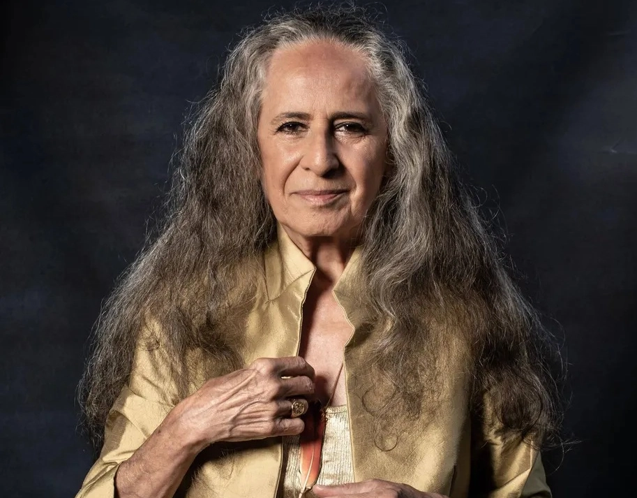 Maria Bethânia abre vendas para show único em Salvador na turnê de 60 anos de carreira