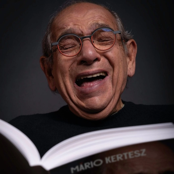 'Riso - Choro': Mário Kertész lança livro com presença de políticos, jornalistas e amigos