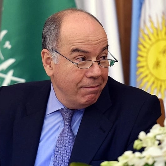 Reuniões para suspender tarifaço começam ainda neste domingo, diz Mauro Vieira