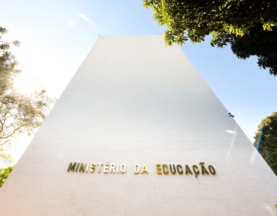 Governo cria 6,7 mil novos cargos em universidades federais