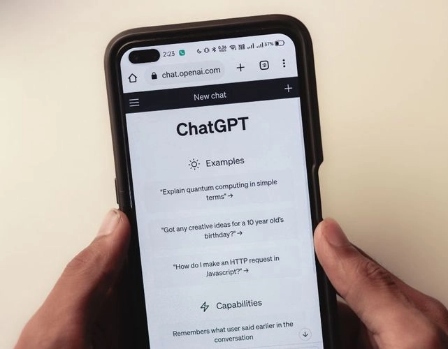 CEO anuncia que ChatGPT terá interações “mais adultas” e permitirá conteúdo erótico para maiores de idade