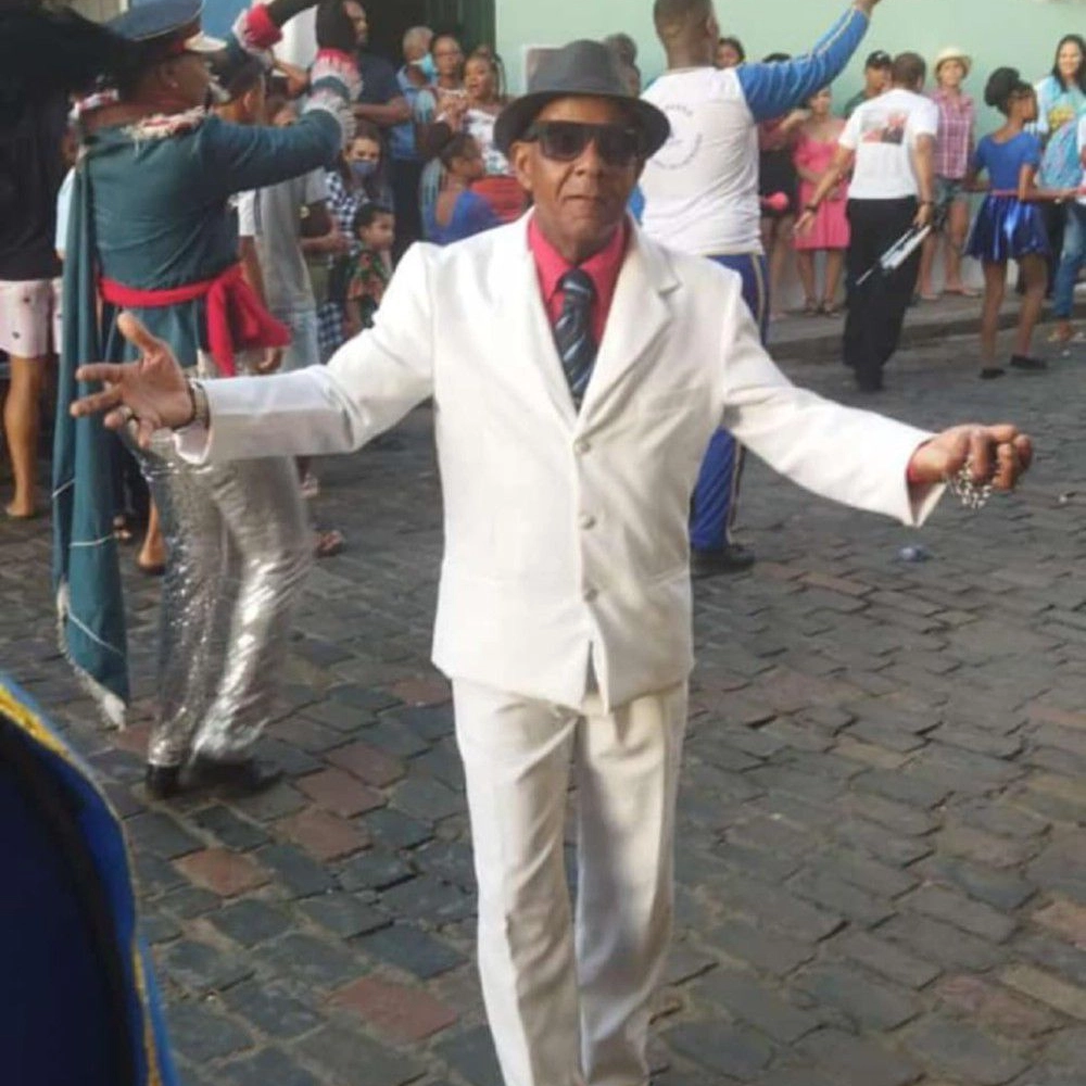 Velório de Mestre Bala viraliza nas redes socias por virar carnaval fora de época