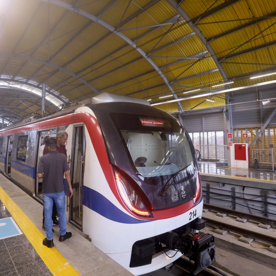 Após furto de cabos Linha 2 do metrô apresenta problemas nesta terça