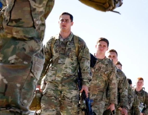 Estados Unidos iniciam retirada de militares transgêneros das Forças Armadas