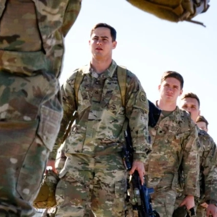 Estados Unidos iniciam retirada de militares transgêneros das Forças Armadas