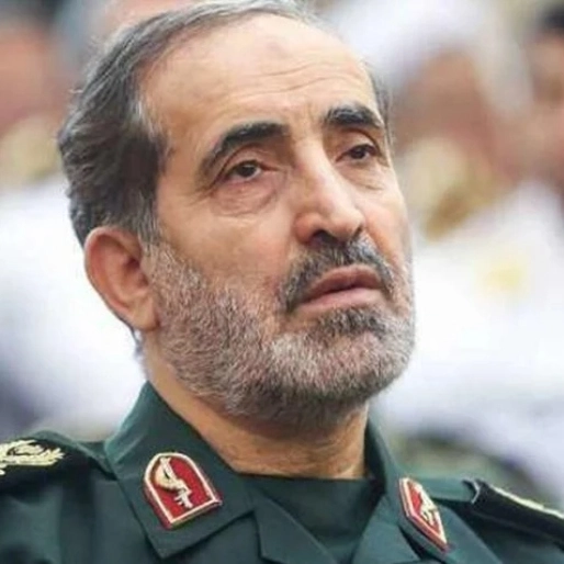 Israel anuncia morte de comandante militar mais próximo de Khamenei em ataque a Teerã