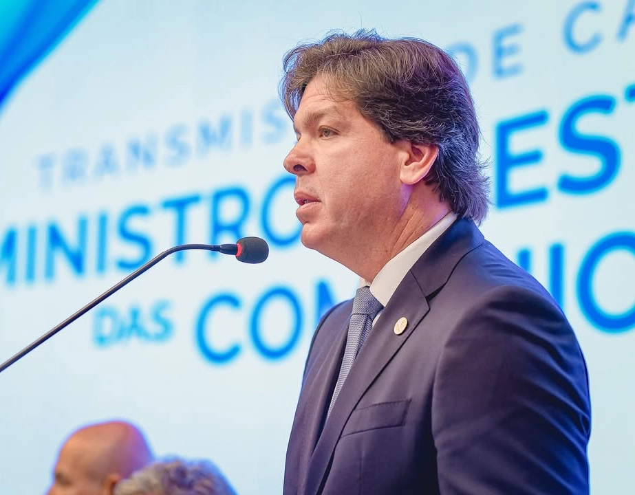 Frederico Siqueira assume oficialmente o cargo de Ministro das Comunicações