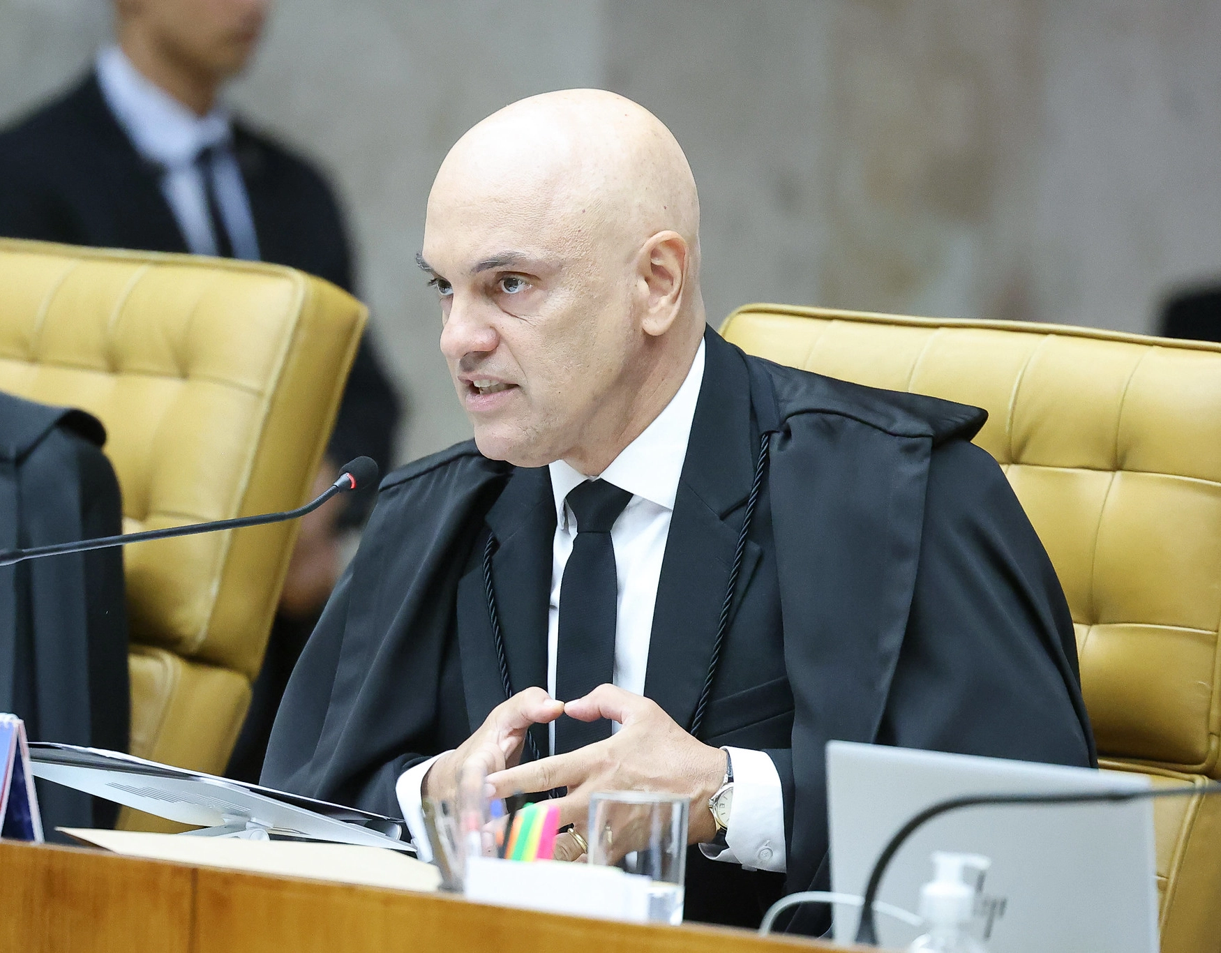 Alexandre de Moraes reage a sanções dos EUA: 'STF não se curvará'