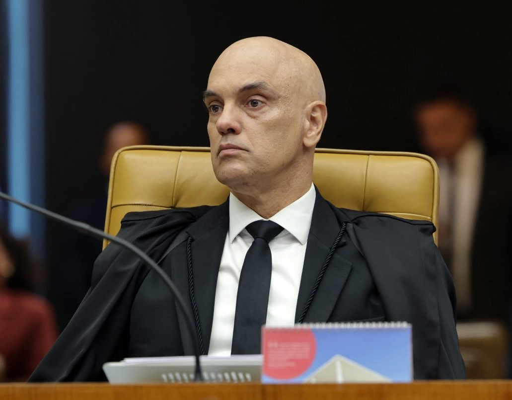 Moraes autoriza visitas de autoridades a Bolsonaro em prisão domiciliar