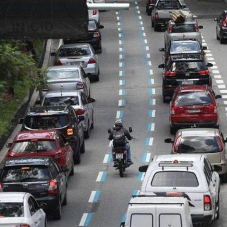 Salvador inaugura primeira motofaixa